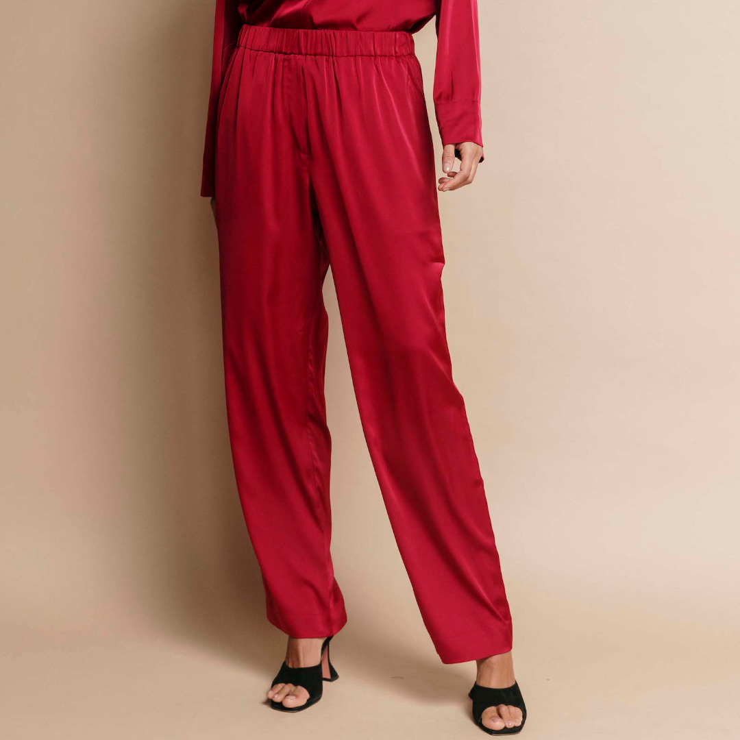 The Jet Set Pant in Bordeaux