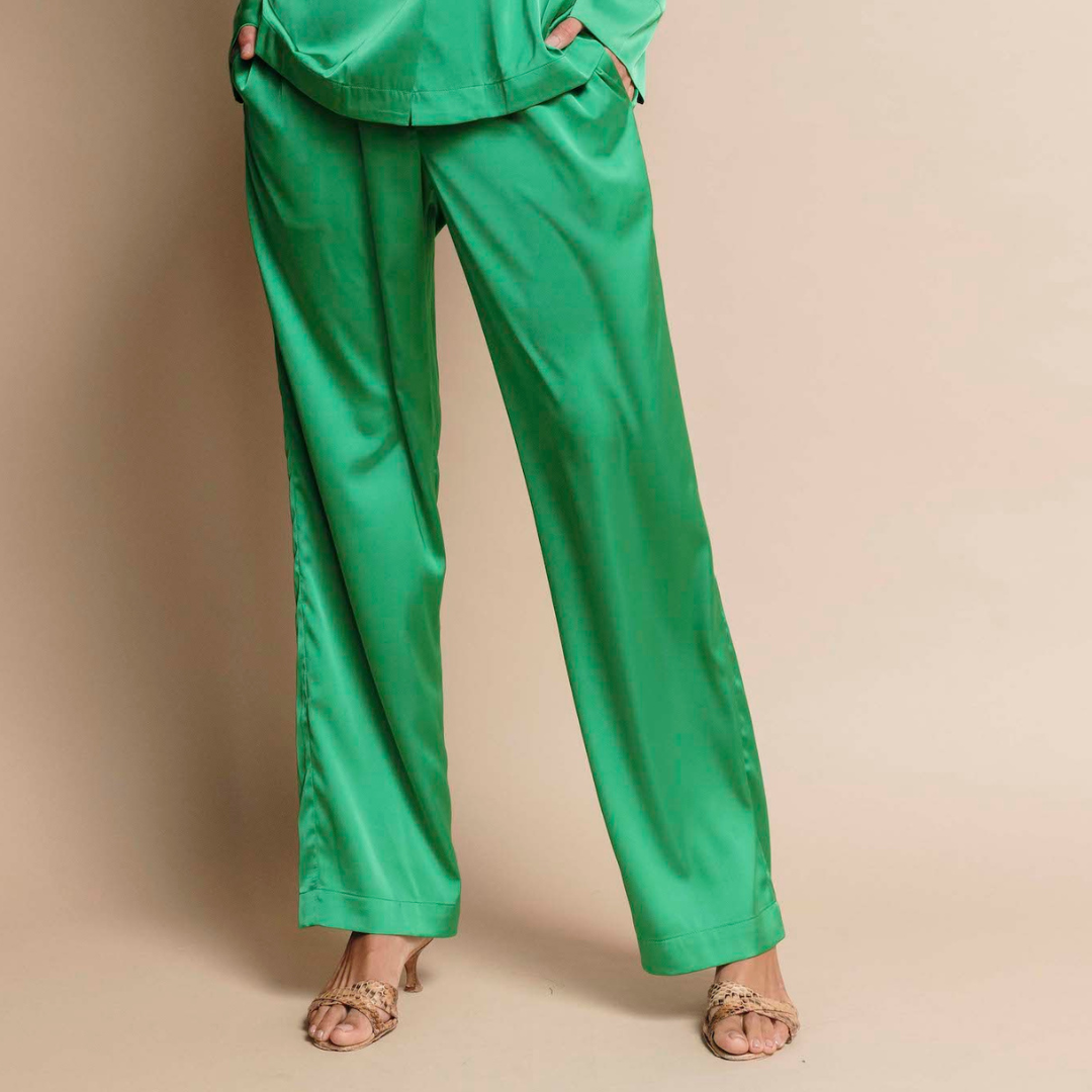 The Jet Set Pant in Emerald